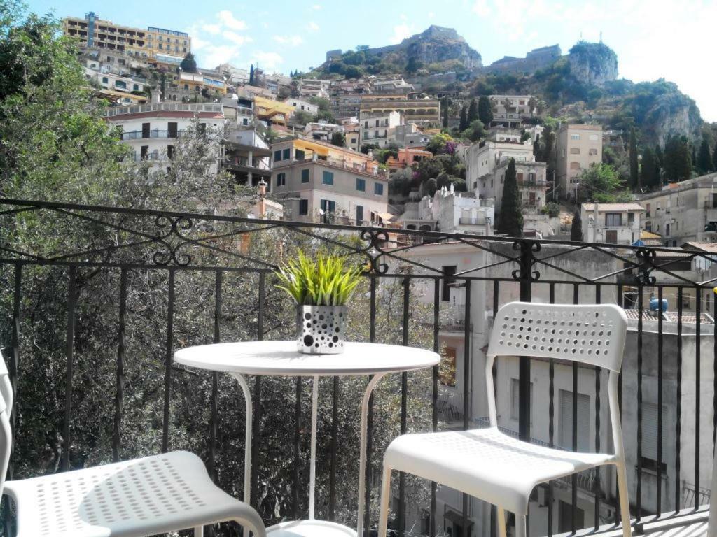 Taormina Castle And Sea View Apartamento Exterior foto